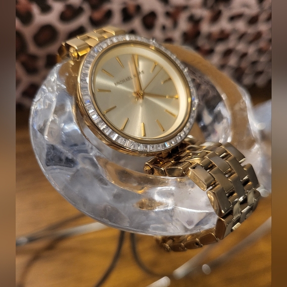 BEAUTIFUL RETIRED AUTHENTIC Women's Michael Kors Darci Watch Gold Toneπ§ - Picture 3 of 10